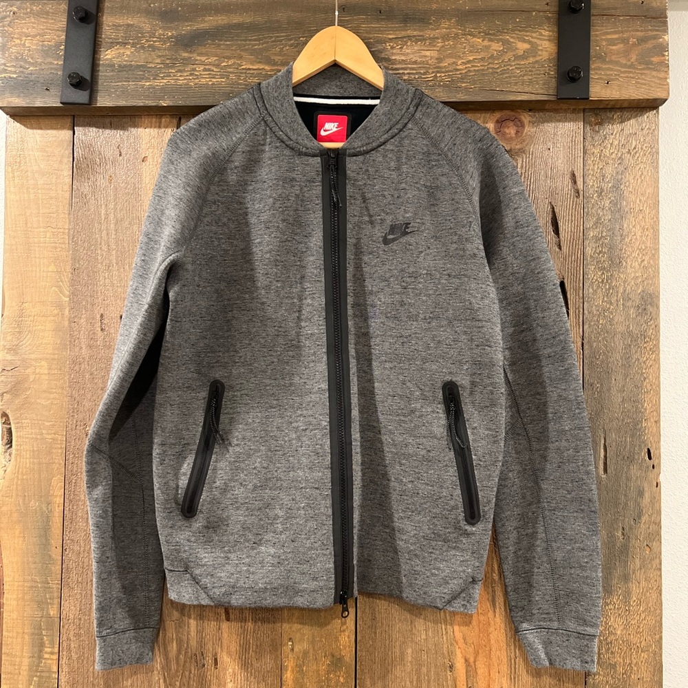 Mens Nike Tech Fleece Varsity Jacket Size Medium Full Zip Tumbled Grey Black